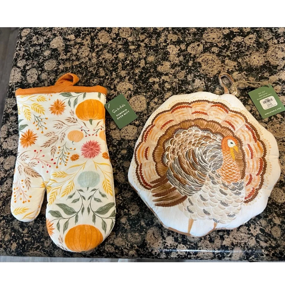 Sur La Table NWT Thanksgiving Turkey Pot Holders